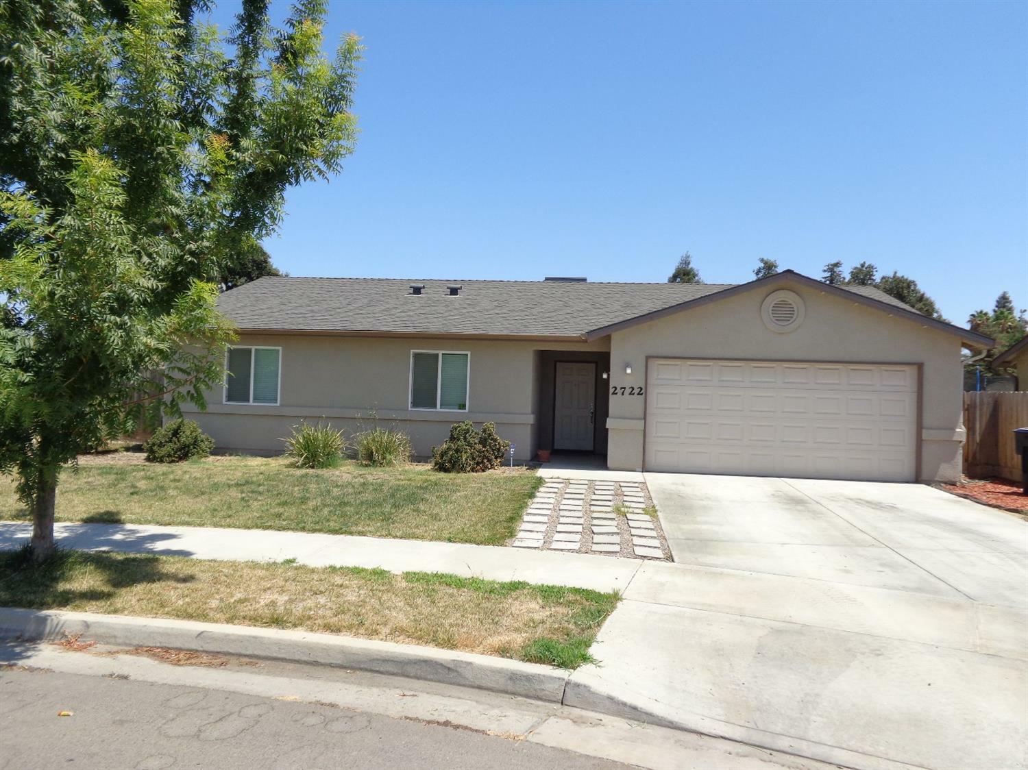 Property Photo:  2722 Clay Court  CA 93291 