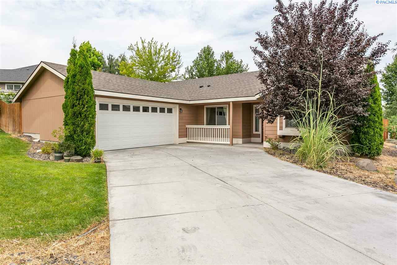 Property Photo:  1658 Cactus Loop  WA 99352 