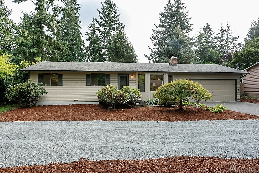 Property Photo:  15511 Meadow Rd  WA 98087 