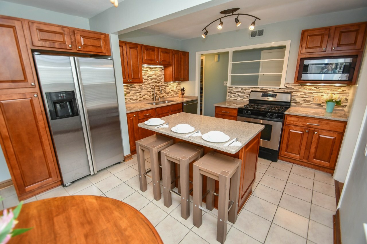 Property Photo: 8123 N Whitney Rd WI 53217
