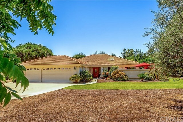 Property Photo:  581 Mesa Road  CA 93444 