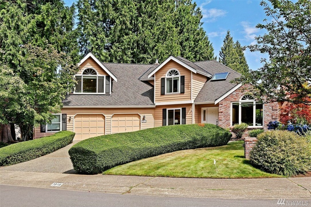 Property Photo:  2010 232nd Place NE  WA 98074 