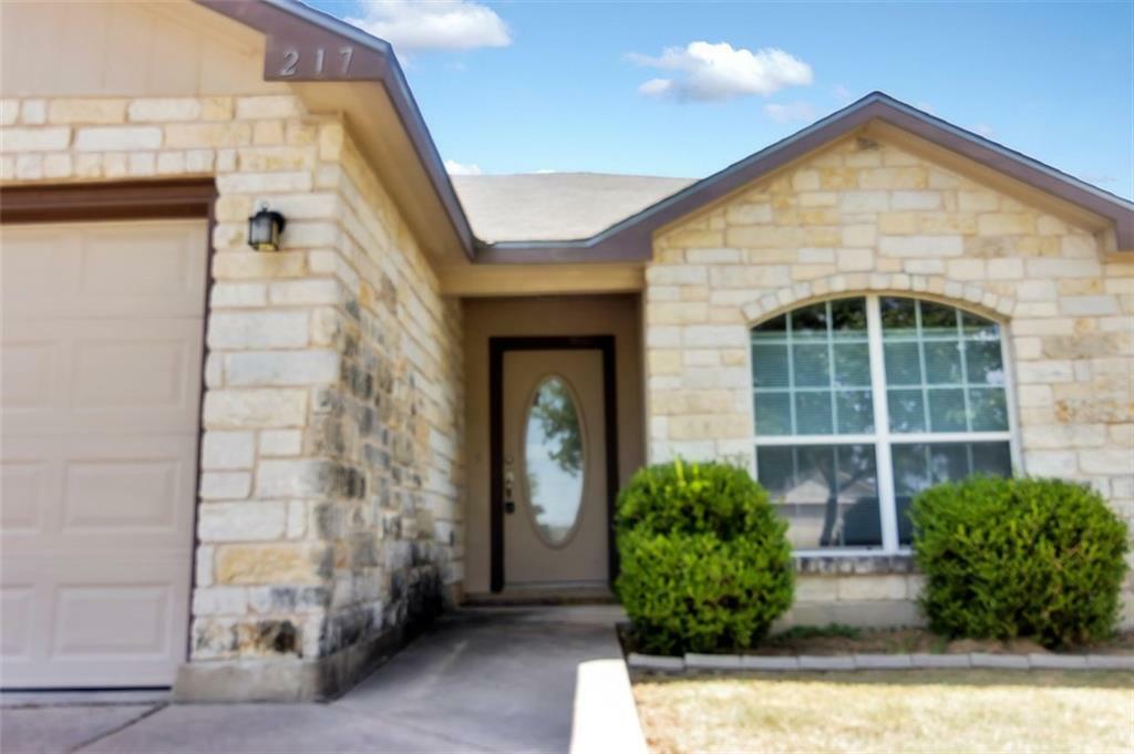 Property Photo: 217 Copper Lane TX 76537