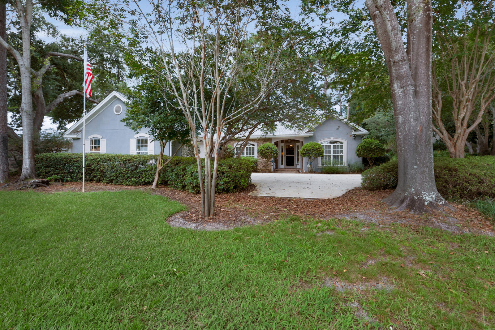 Property Photo: 1236 Oakmont Drive FL 32578