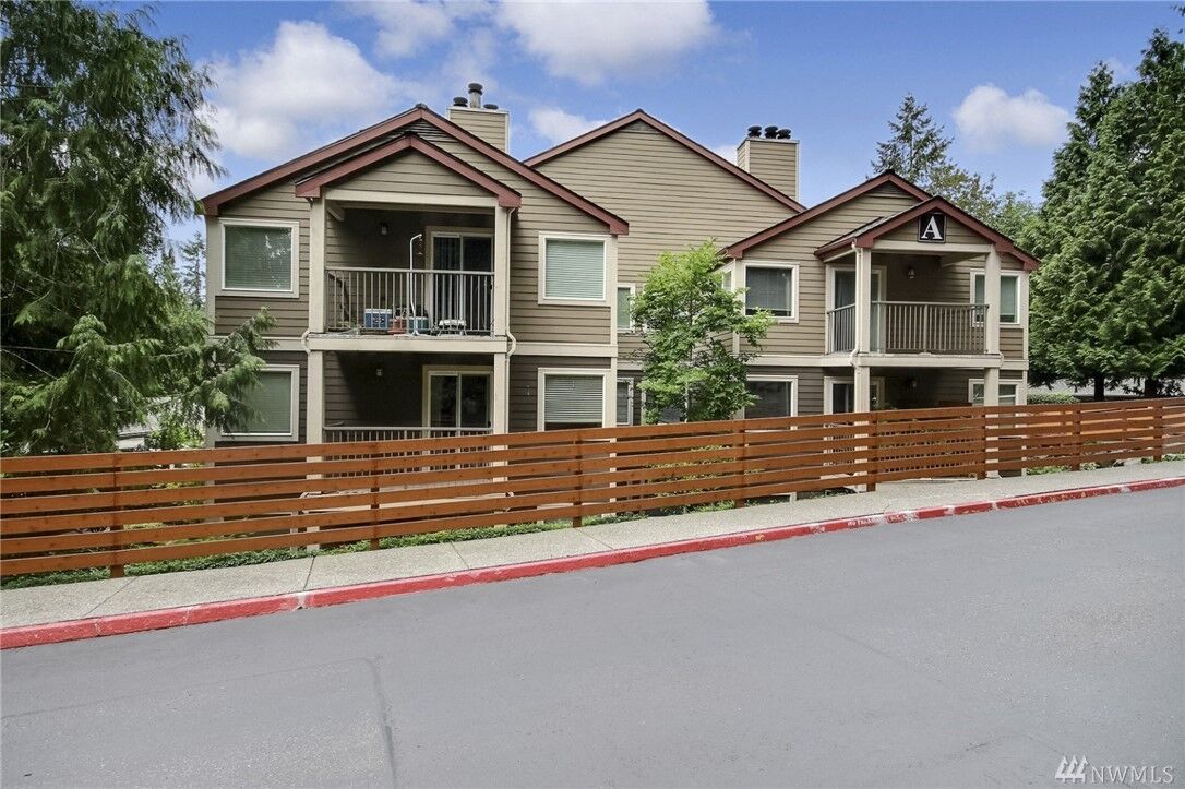 Property Photo: 700 Front St A102 WA 98027