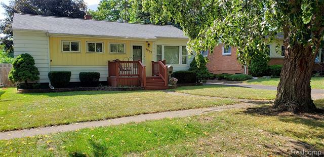 Property Photo:  3902 Shawnee Avenue  MI 48507 