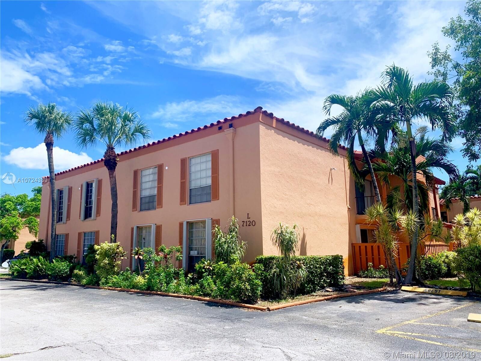 Property Photo: 7120 Fairway Dr L3 FL 33014