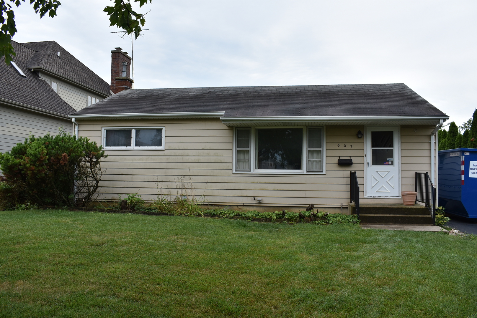 Property Photo:  607 Davis Street  IL 60515 