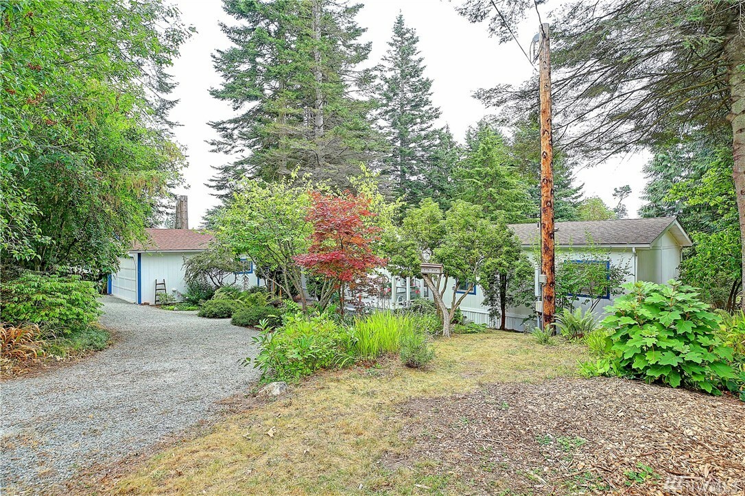 Property Photo:  913 Margie Ann  WA 98282 