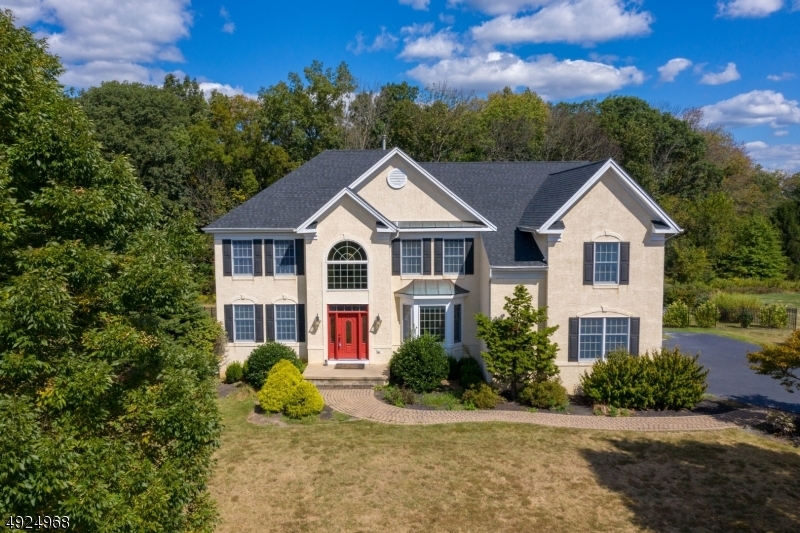 Property Photo:  6 Pheasant Drive  NJ 08551 