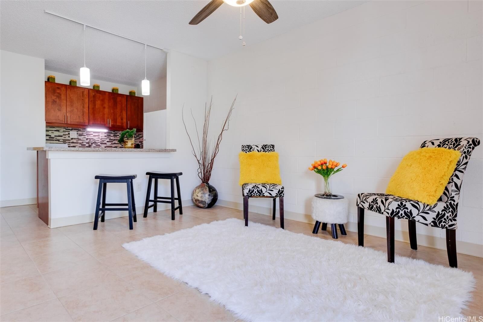 Property Photo:  98-142 Lipoa Place 202  HI 96701 