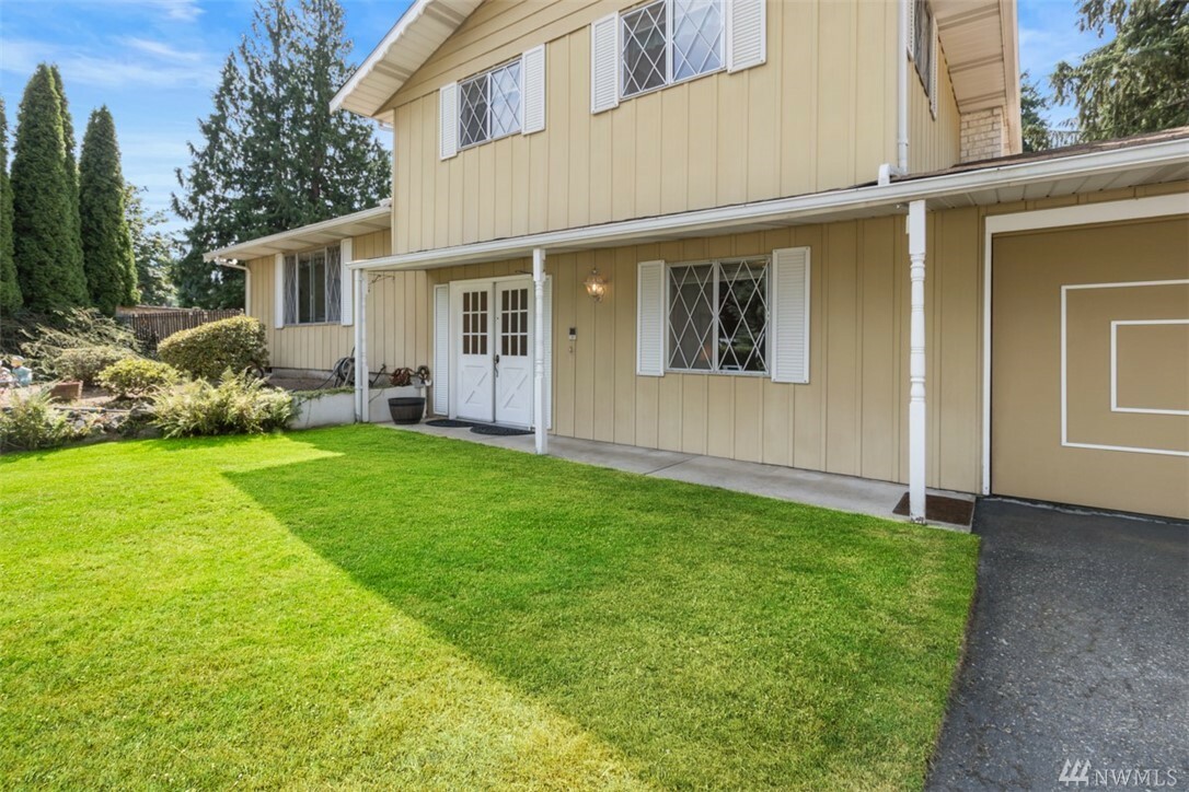 Property Photo: 7611 113th St E WA 98373