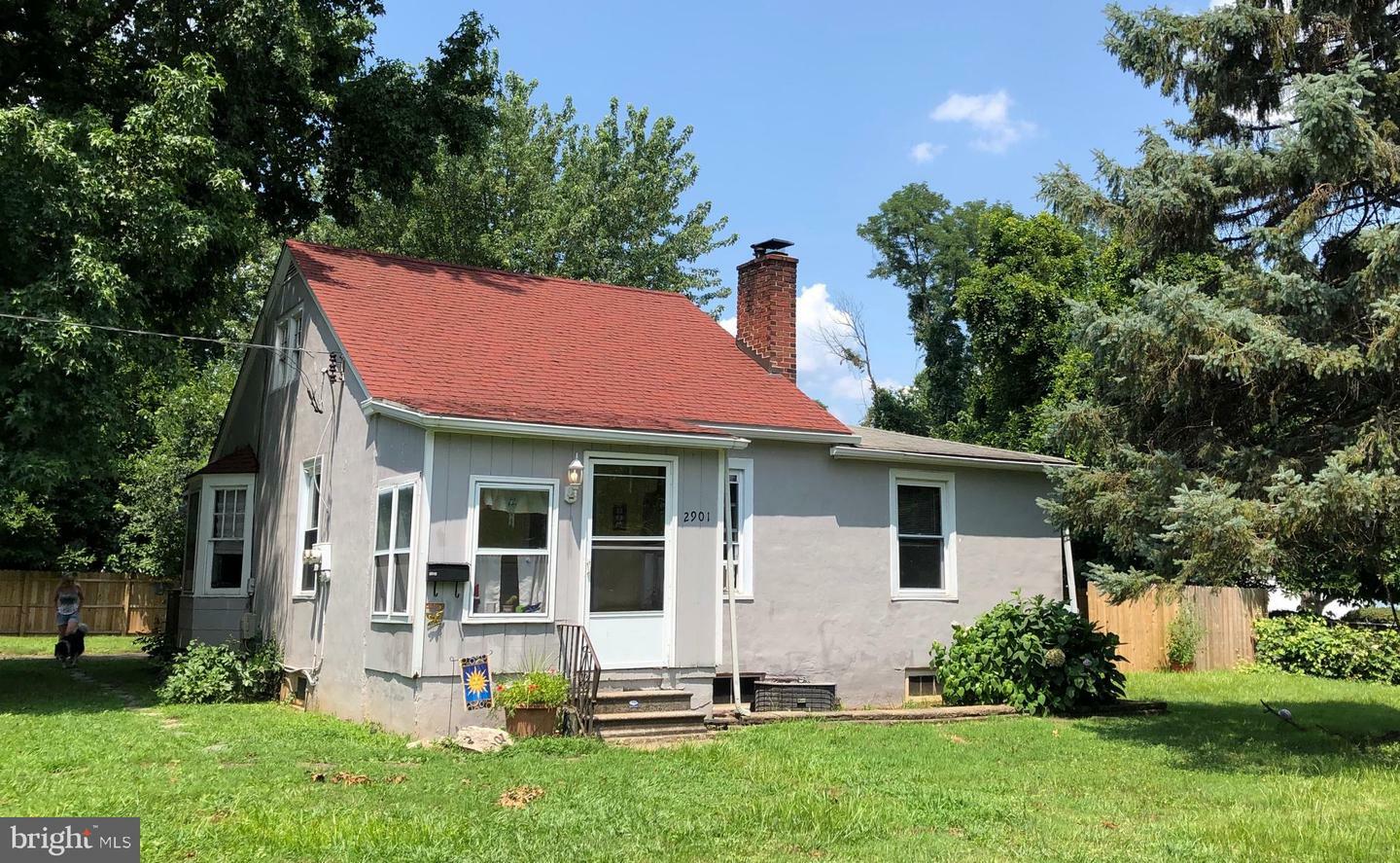 Property Photo:  2901 New Falls Road  PA 19056 