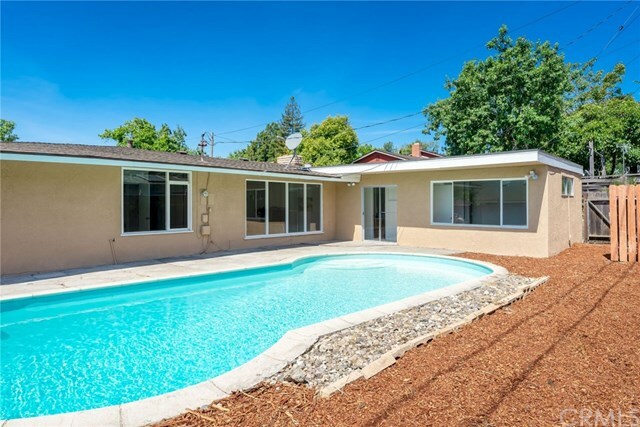 Property Photo:  2410 Helena Street  CA 93401 