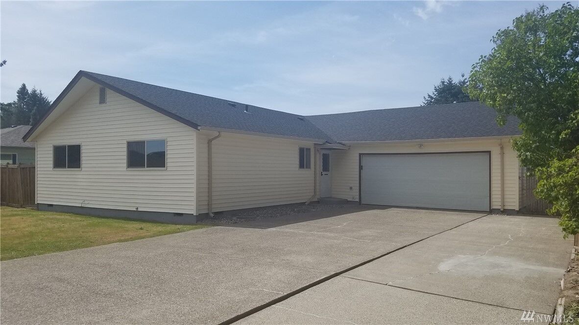 Property Photo: 2251 Rose Place WA 98632