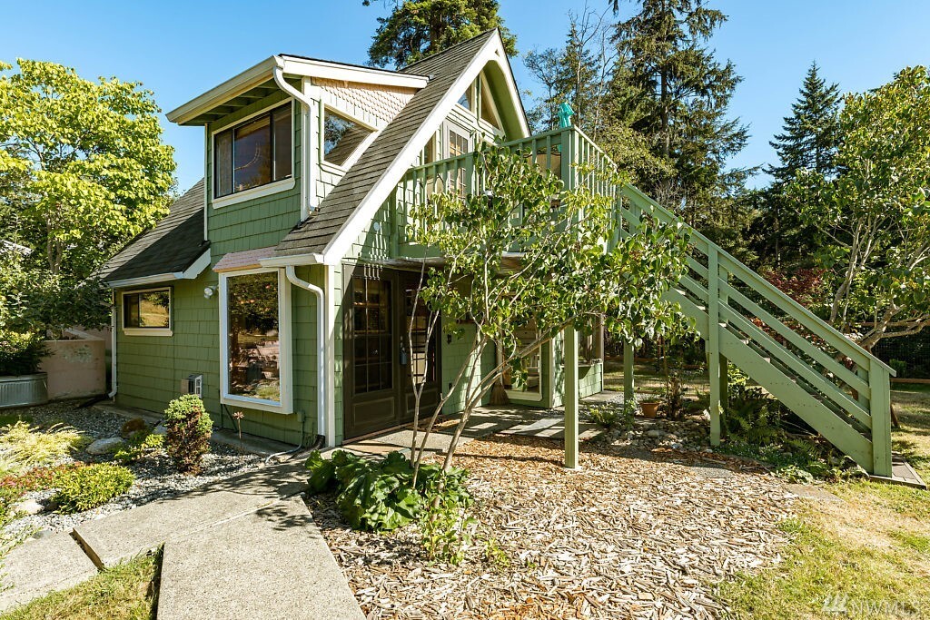 Property Photo: 3300 Mardell Dr WA 98260