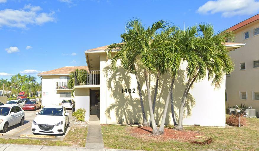 Property Photo:  1402 S Federal Highway 47  FL 33460 