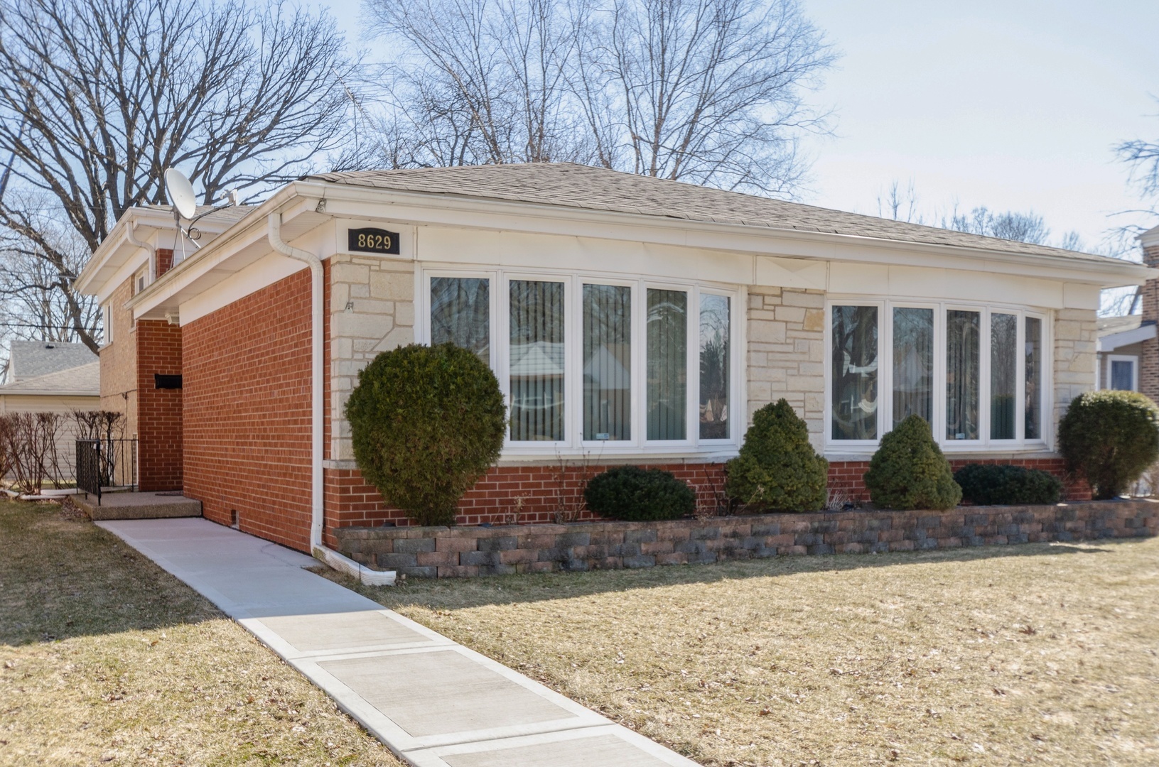 Property Photo: 8629 Springfield Avenue IL 60076