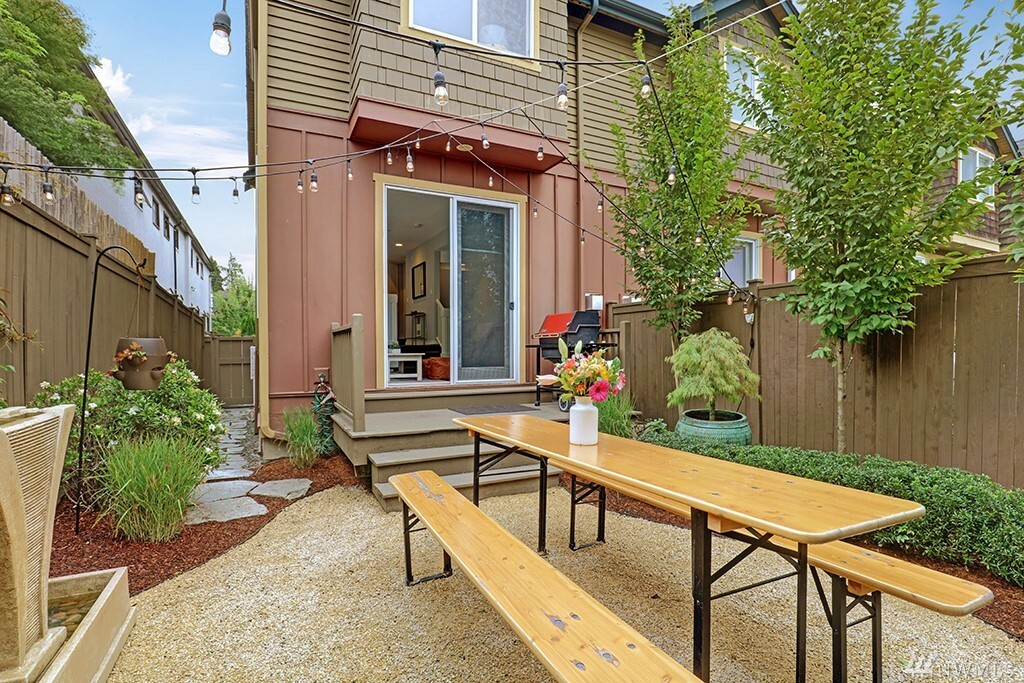 4315 Linden Ave N B  Seattle WA 98103 photo