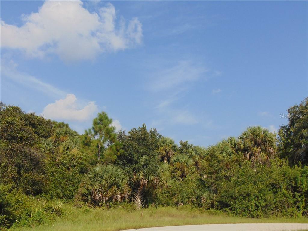 Property Photo:  110 Ferdon Circle  FL 33954 