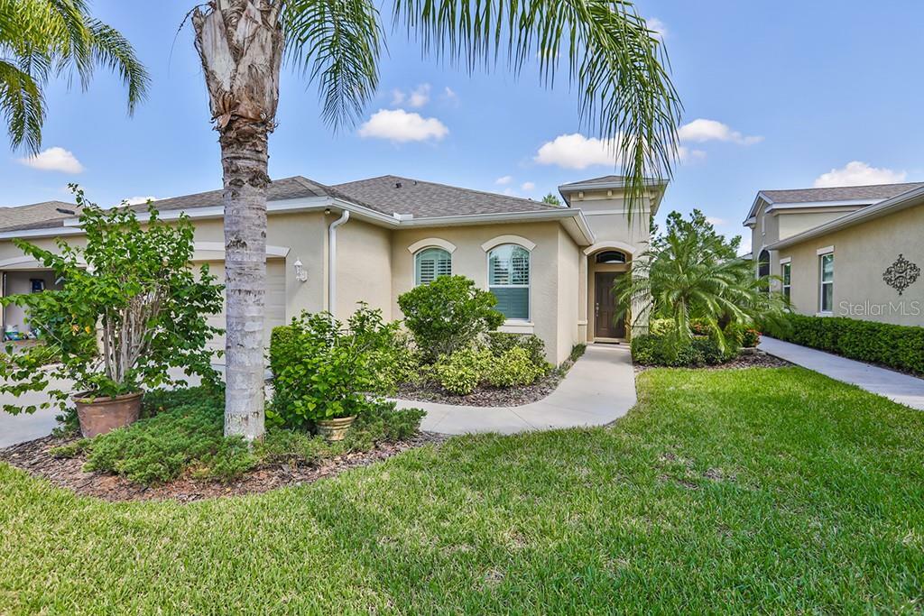 Property Photo:  2319 Oakley Green Drive  FL 33573 