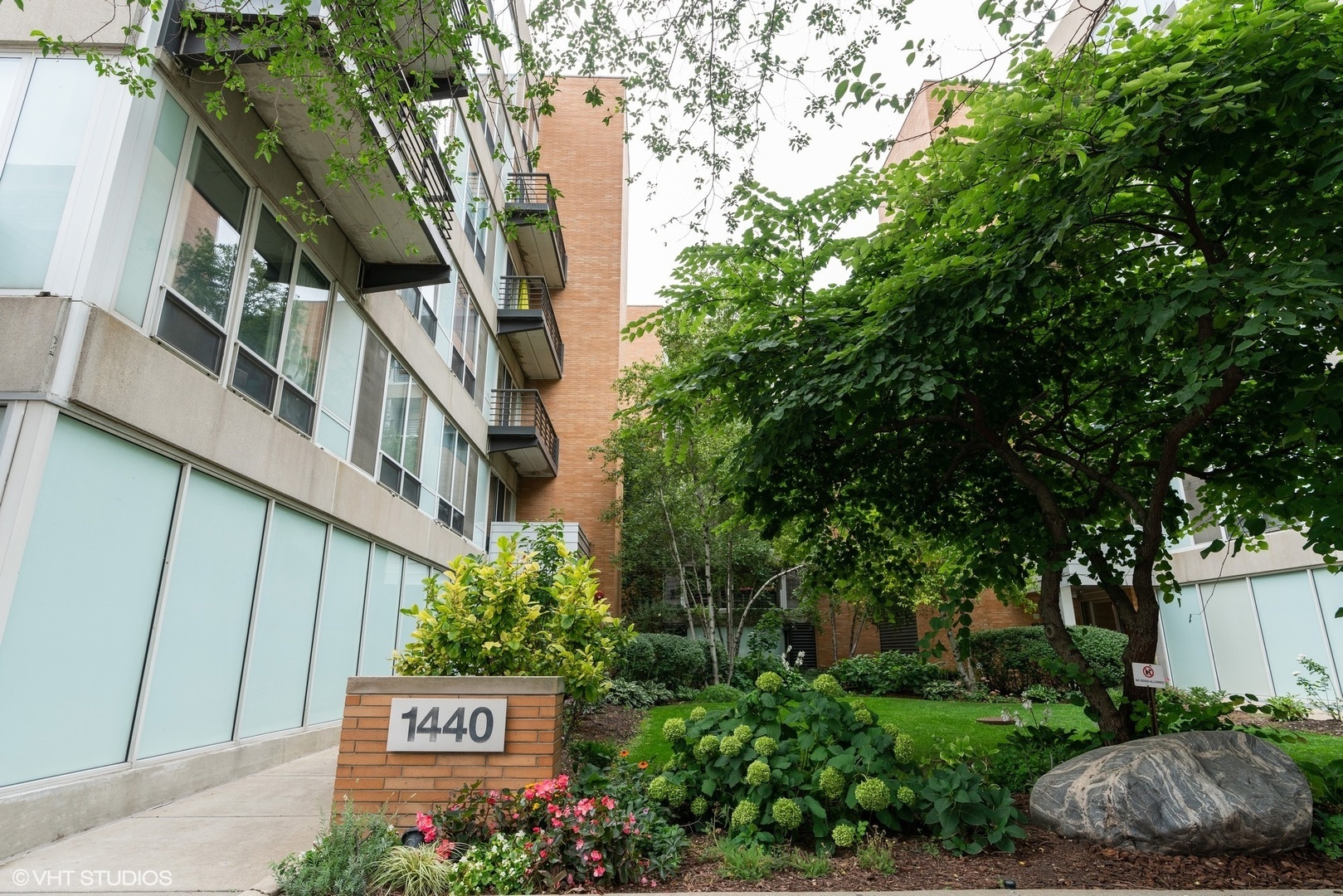 Property Photo:  1440 South Michigan Avenue Ph10  IL 60605 