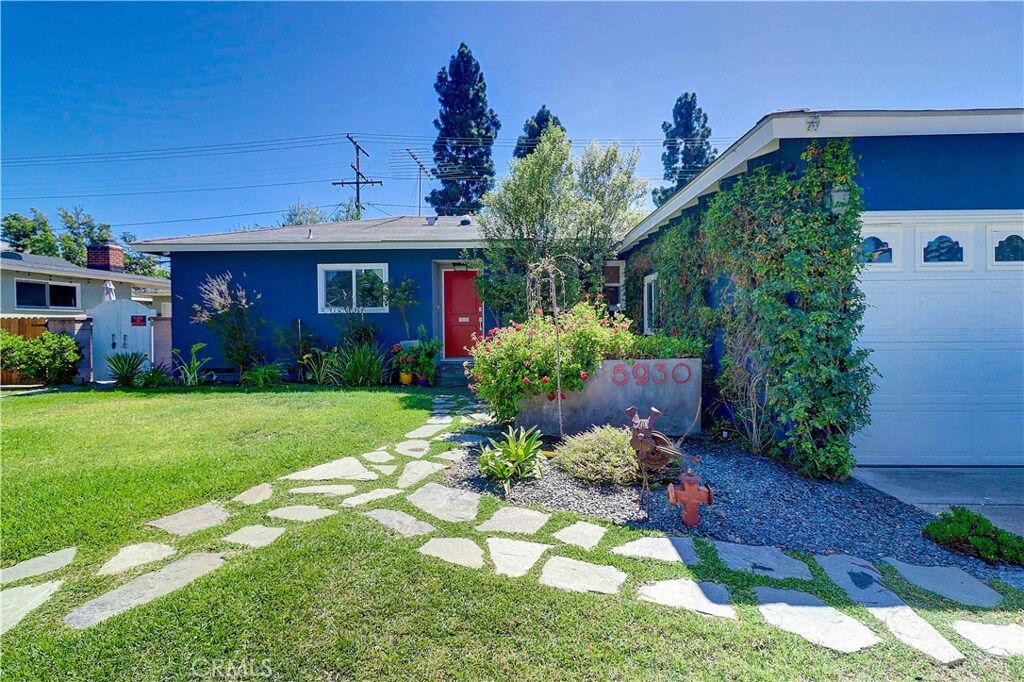 Property Photo: 5930 E Walton Street CA 90815