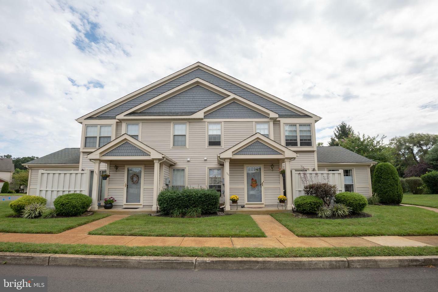 Property Photo:  752 Steeplechase Court  NJ 08096 