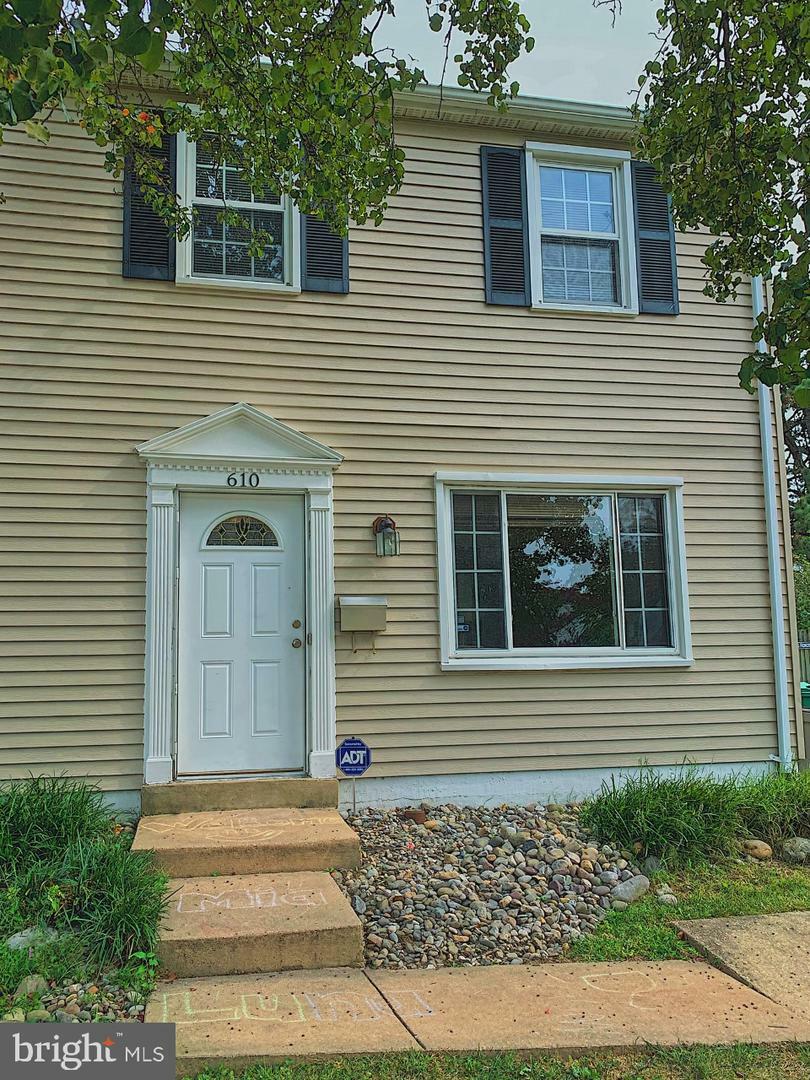 Property Photo:  610 Fairlawn Avenue  MD 20707 