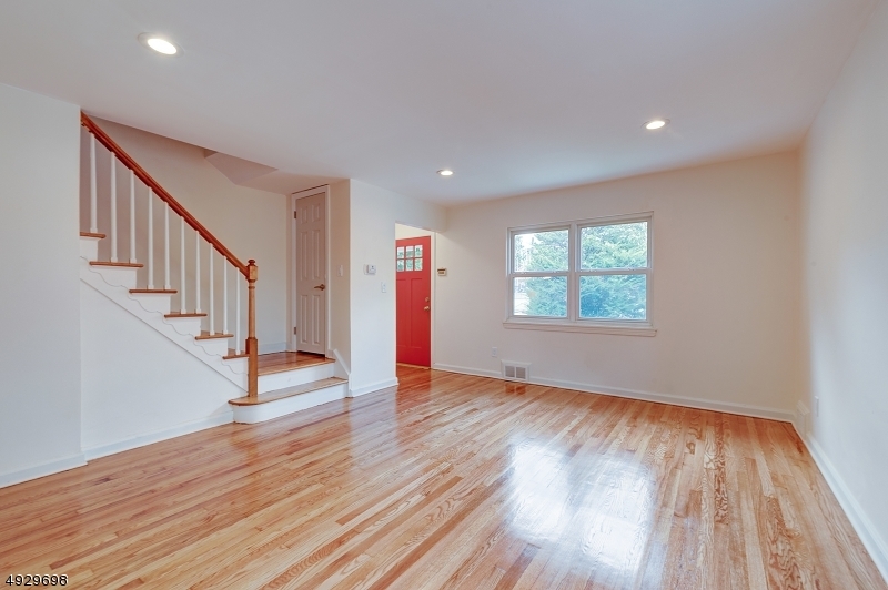 Property Photo:  120 Lincoln St L  NJ 07017 