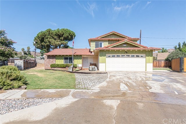 Property Photo:  5166 Cluny Circle  CA 92505 