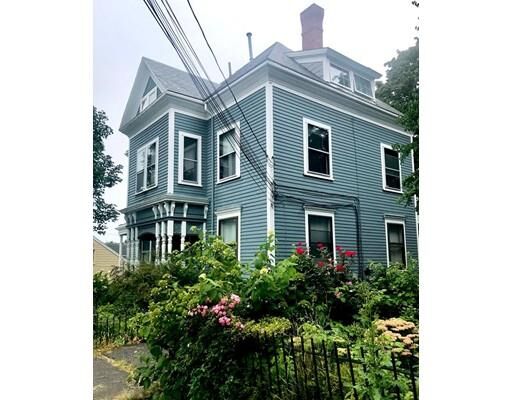 Property Photo: 83 Pleasant St 5 MA 01945