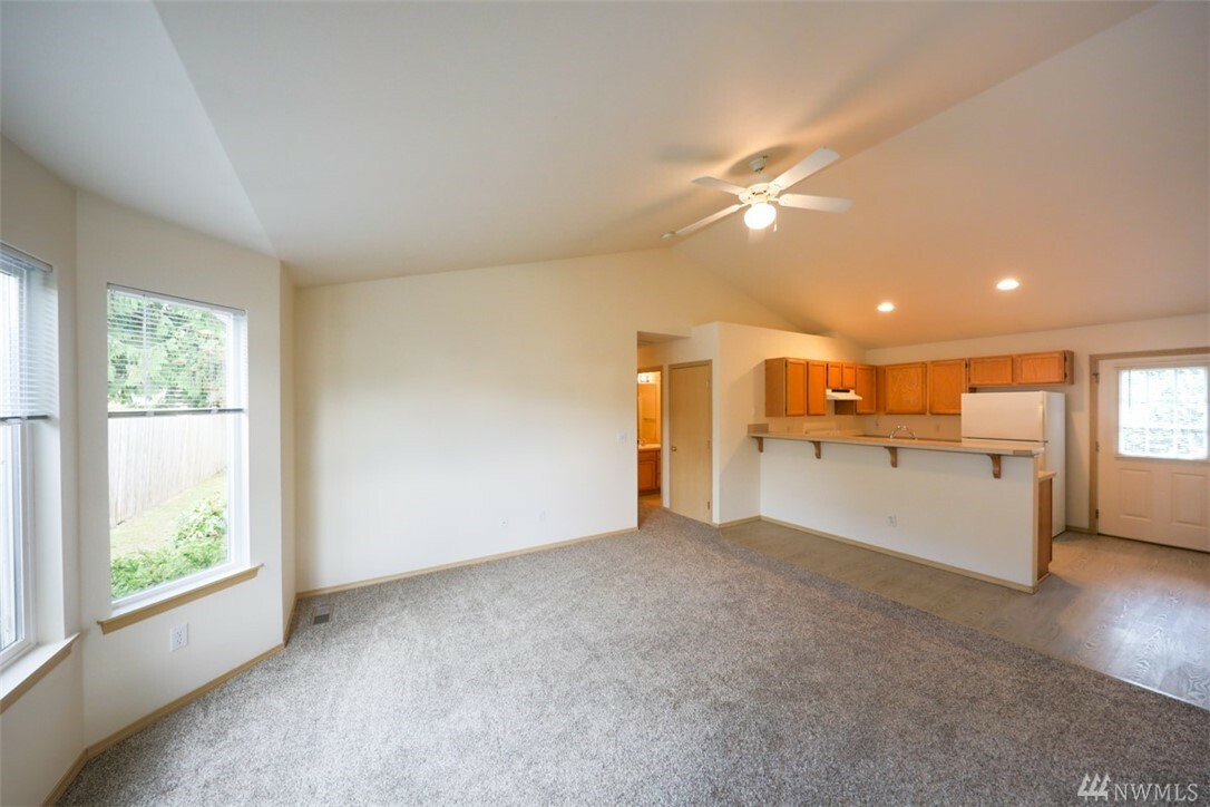 Property Photo:  2307 Earl Ct  WA 98273 