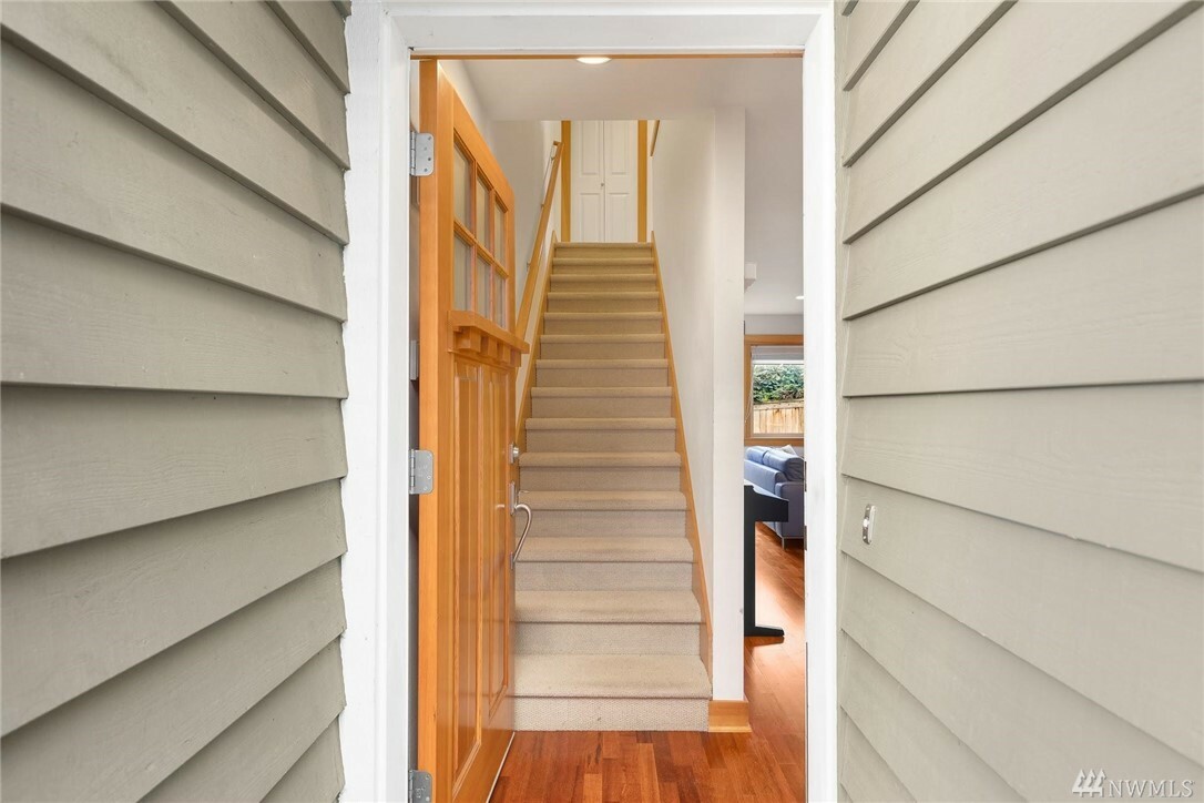 Property Photo: 2723 S Judkins St B WA 98144