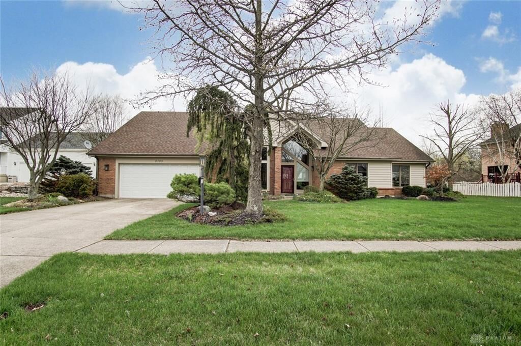Property Photo: 8780 Ridgewood Place OH 45066