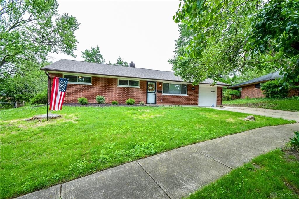 Property Photo: 4655 Knobhill Drive OH 45424