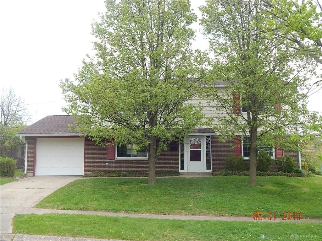 Property Photo: 6808 Haddon Place OH 45424