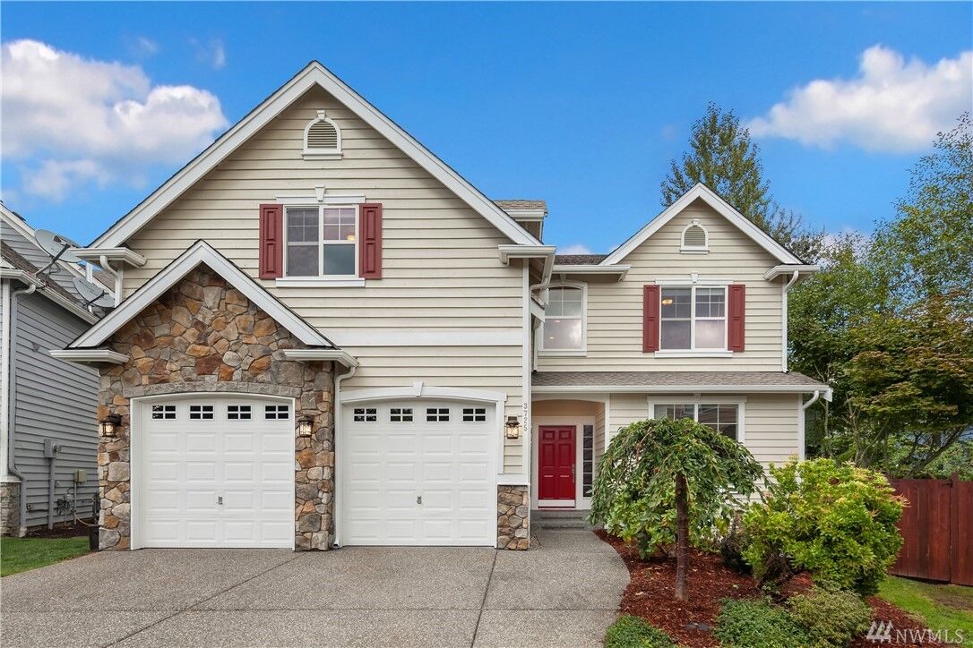 Property Photo:  3725 211 Place SE  WA 98021 