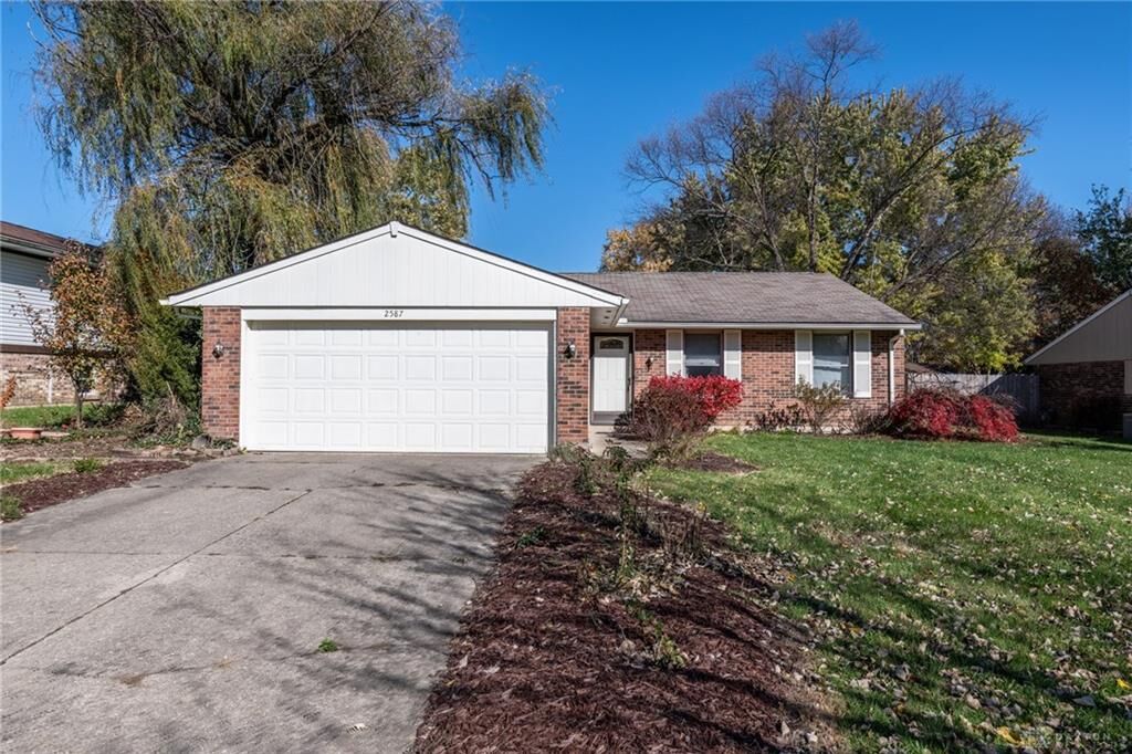 Property Photo: 2587 Miami Village Drive OH 45342