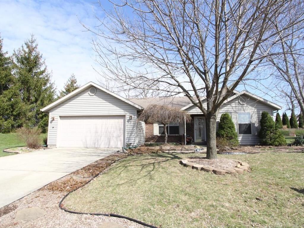 Property Photo: 3185 Redbud Drive OH 45373