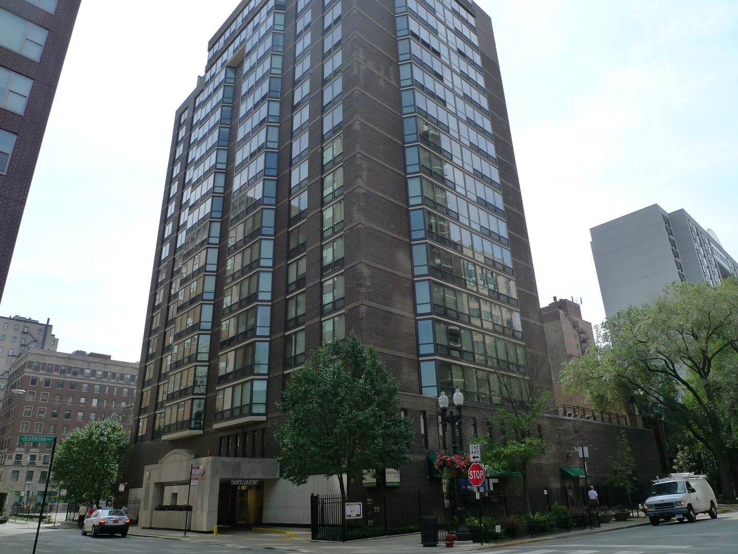 Property Photo:  21 West Goethe Street 4E  IL 60610 