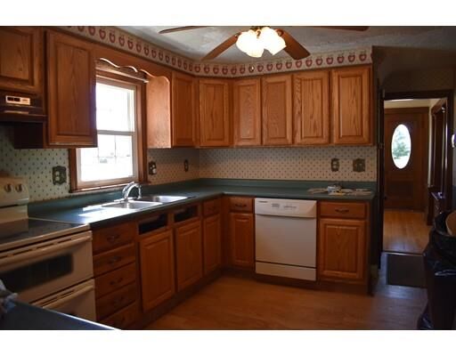 Property Photo:  132 N Brookfield Rd  MA 01515 