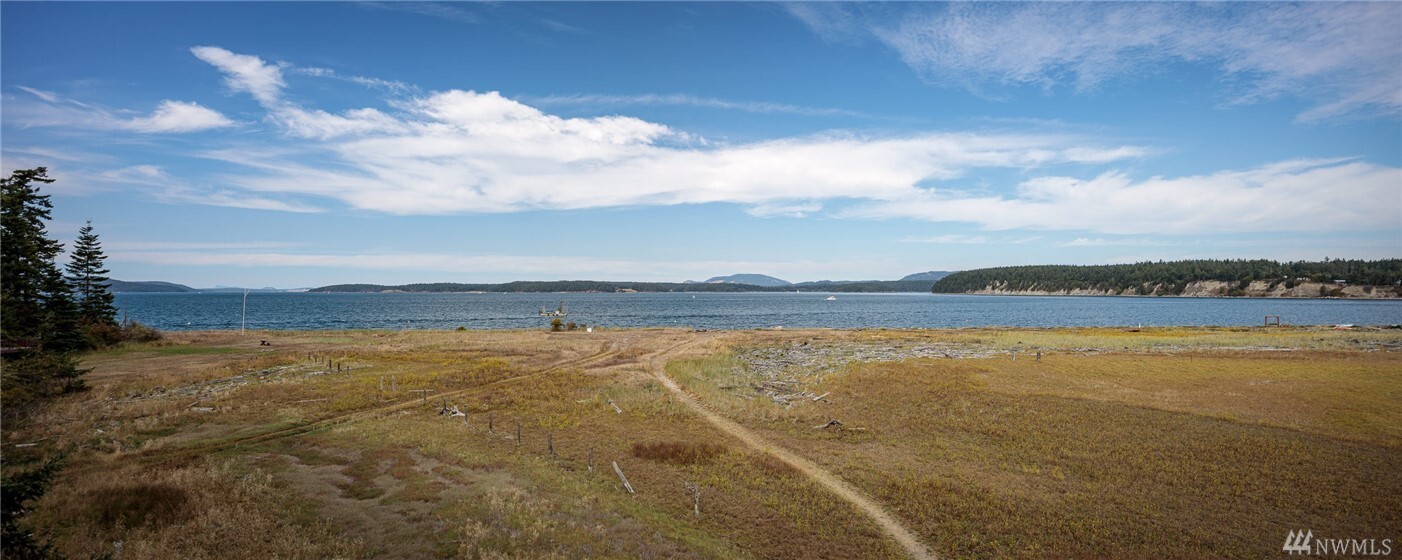Property Photo: 799 Peninsula Rd WA 98261