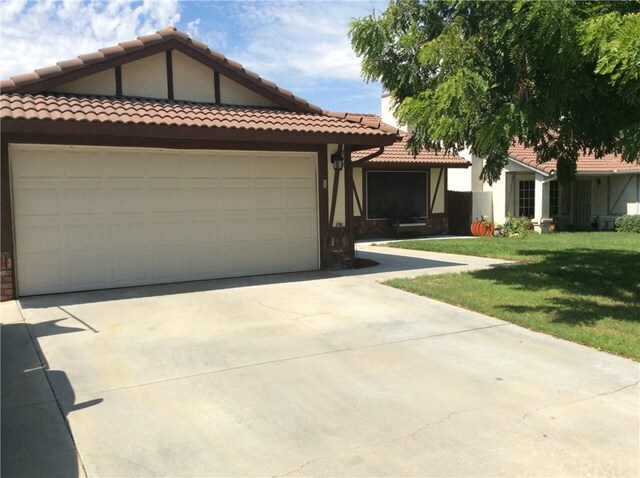 Property Photo:  719 Traci Street  CA 92543 