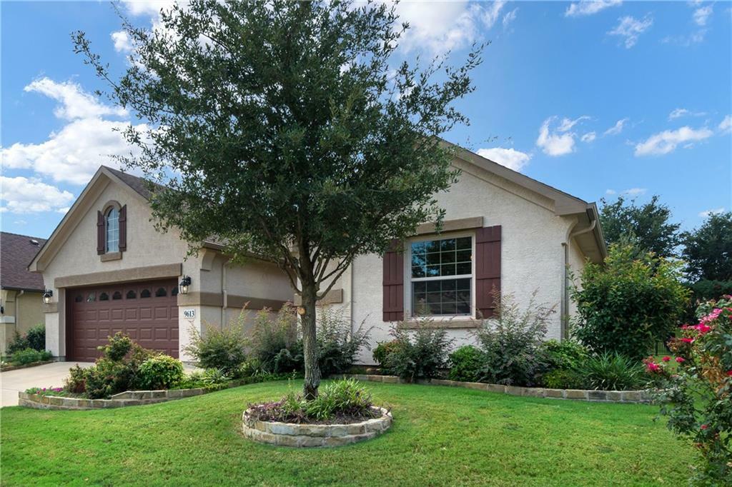 Property Photo: 9613 Ravenwood Drive TX 76207