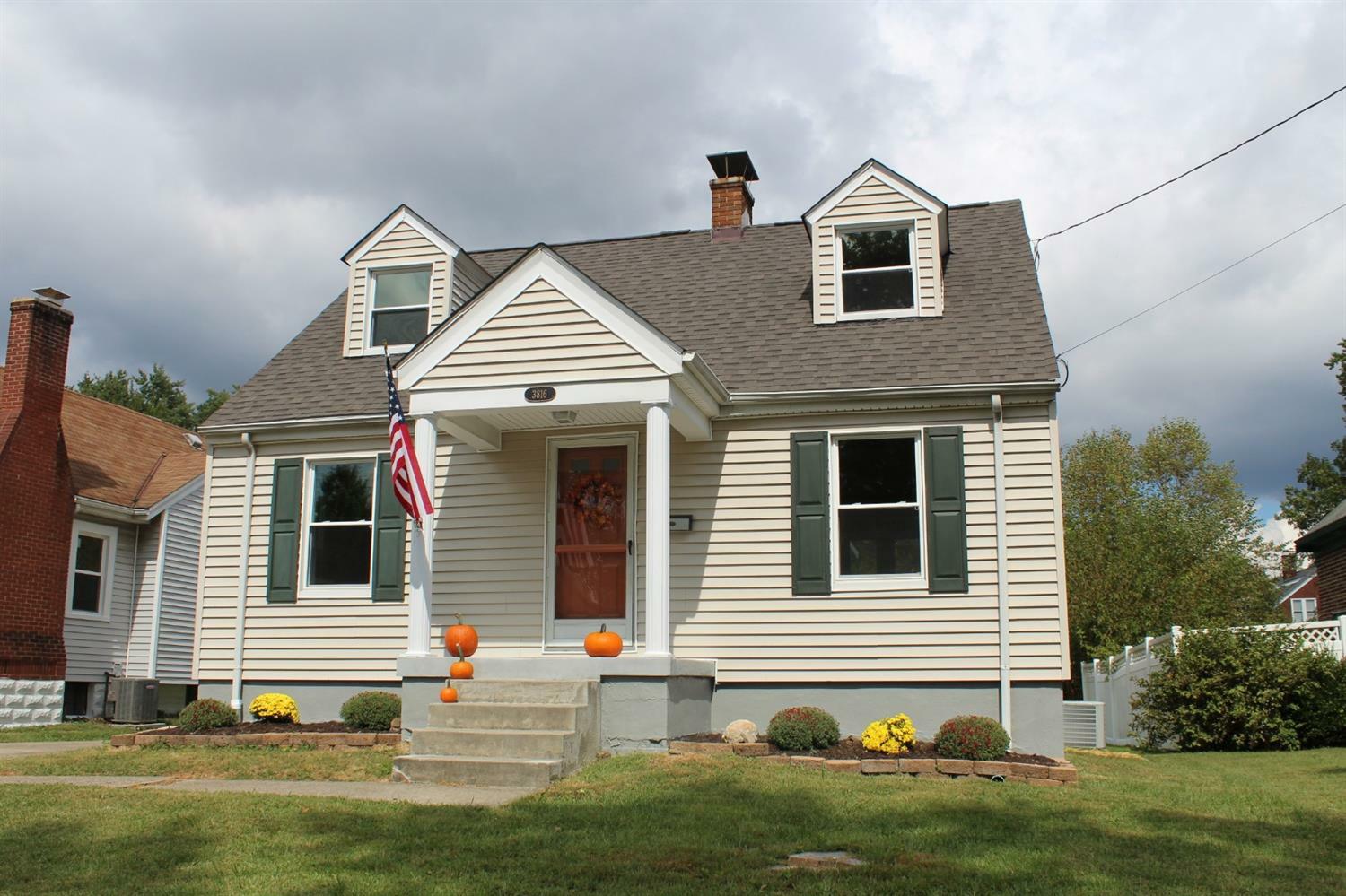 Property Photo: 3816 S Berkley Circle OH 45236