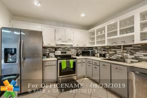 Property Photo:  8012 Ambach Way  FL 33462 