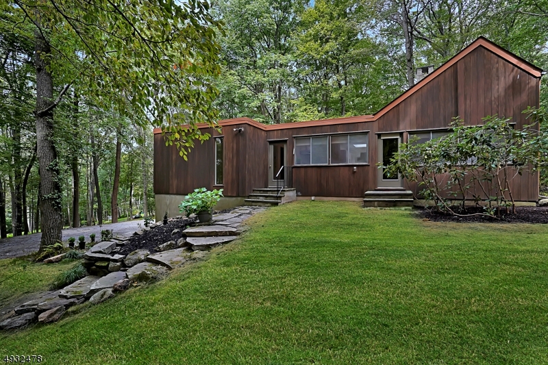 Property Photo: 1 Ridge Rd NJ 08833