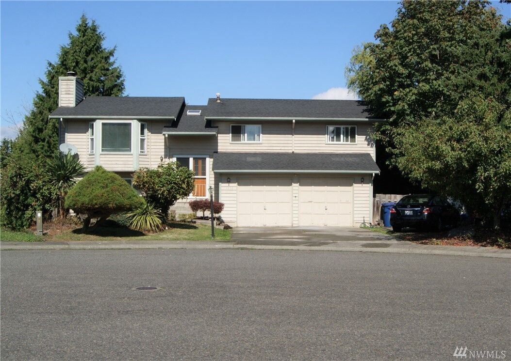 Property Photo:  1216 S 236th Place  WA 98198 