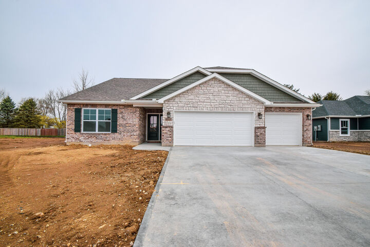 2717 Executive Drive  Troy OH 45373 photo